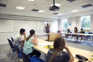 Classe di inglese durante la vacanza studio