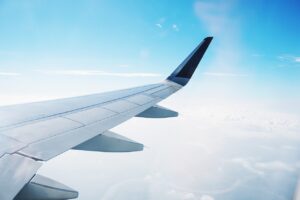 Ala di un aereo in volo