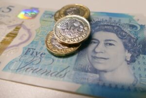 Banconote e monete inglesi