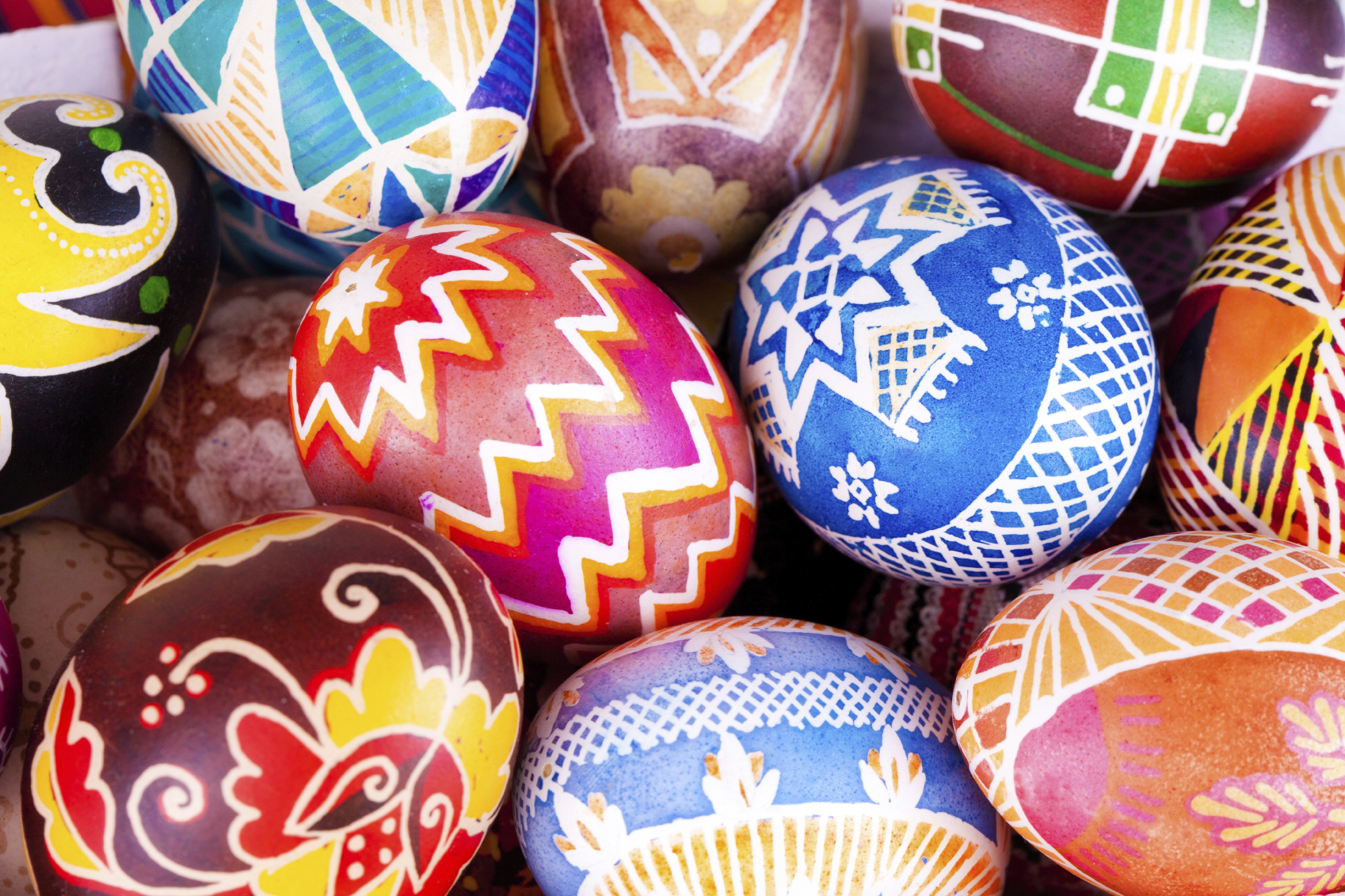uova colorate variopinte pasqua